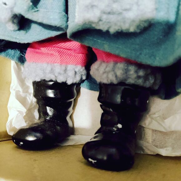 Brinn’s 1990 Collectible Edition Porcelain Santa Doll 11.5" W/ Box - Picture 16 of 16